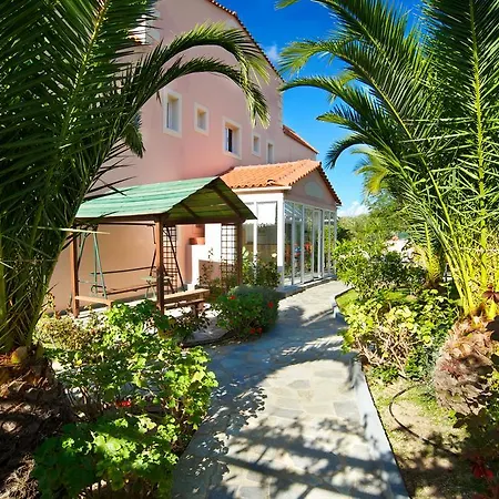 Nostos Apartahotel Mousata