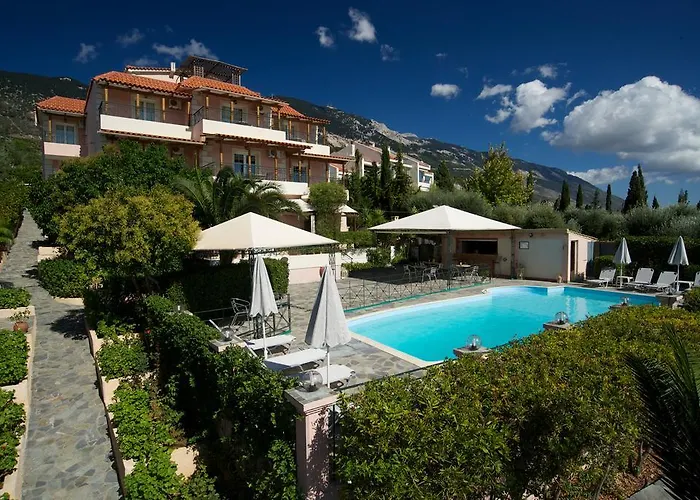 Nostos Apartahotel 4*