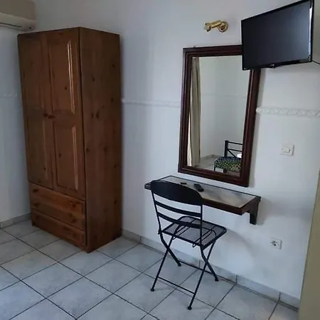 Nostos Lägenhetshotell Mousata