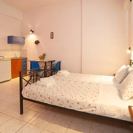 Nostos Lägenhetshotell Mousata