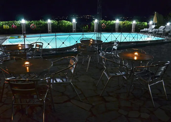 诺斯托斯公寓式酒店 4*